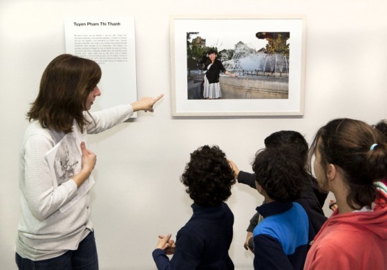 Una decena de niños de Huesca participan en el taller para familias que pone fin a la exposición 'Iter-itineris'