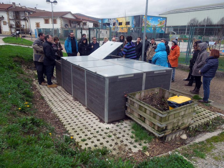 Los miembros de Rete21 Alto Aragón conocen diferentes experiencias de recogida de materia orgánica en Navarra