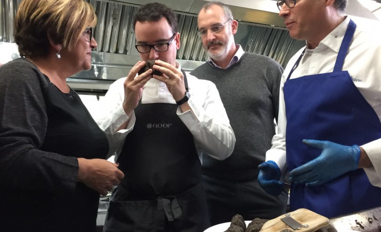 El chef Paco Morales muestra en Monzón las posibilidades de la trufa negra