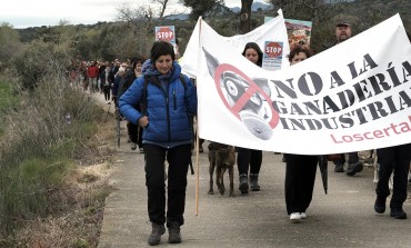 Más de 300 personas acudieron a la convocatoria de la Plataforma Loporzano SIN ganadería intensiva