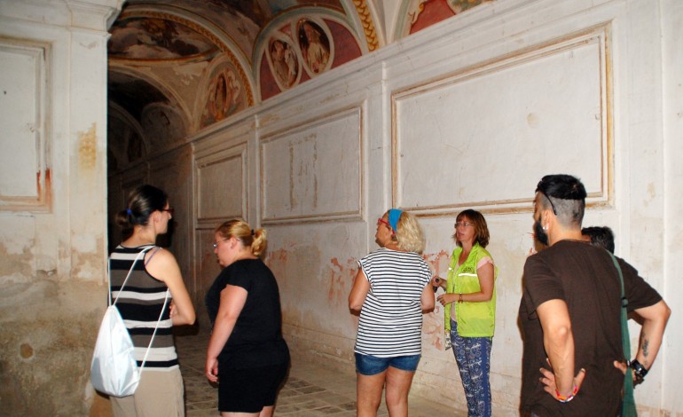 Más de medio centenar de personas visitan la Cartuja de Monegros tras su reapertura