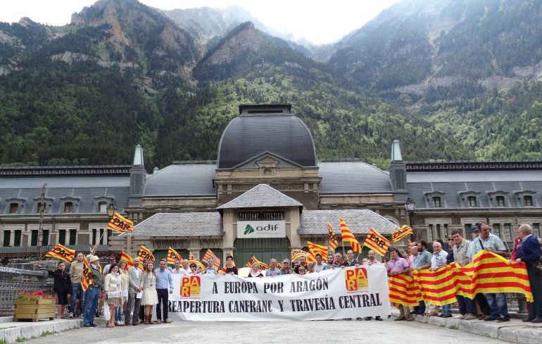 El Partido Aragonés suma su reivindicación del Canfranc y los pasos a Europa por Aragón y apoya las demandas de Jacetania con actos en Jaca y la estación internacional