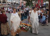 Cientos de barbastrenses ofrecen flores y frutos a la Virgen antes de despedir sus fiestas