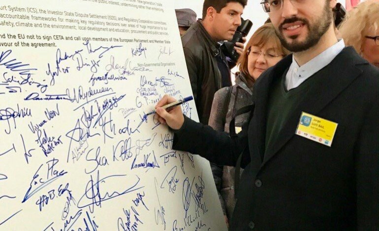 Unidos Podemos en Común se suma en Bruselas a la declaración contra el TTIP y CETA