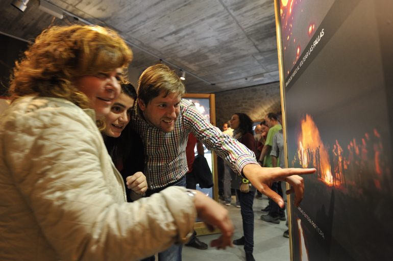 Adentrarse en la fiesta de las Fallas del Pirineo a través de las páginas del libro de Prames