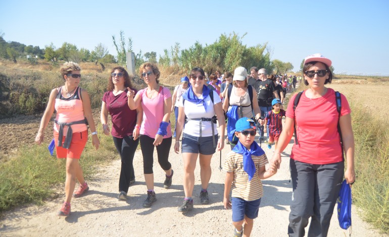 Más de quinientas personas marchan de Cofita a Fonz por la realización del albergue La Sabina de Down Huesca
