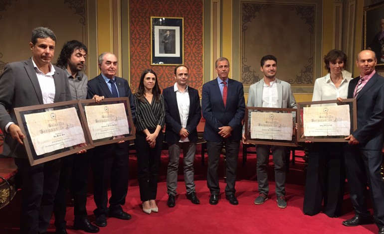 Familiares y amigos arropan a los cuatro galardonados con los Germana de Foix en Barbastro