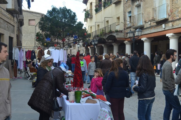 Fonz celebra su tradicional mercado de Navidad el día 6