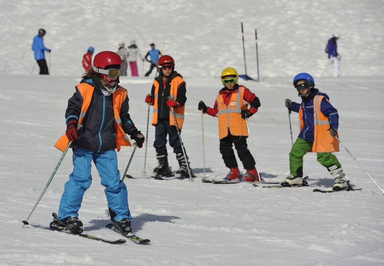 Todos a esquiar con la Diputación de Huesca