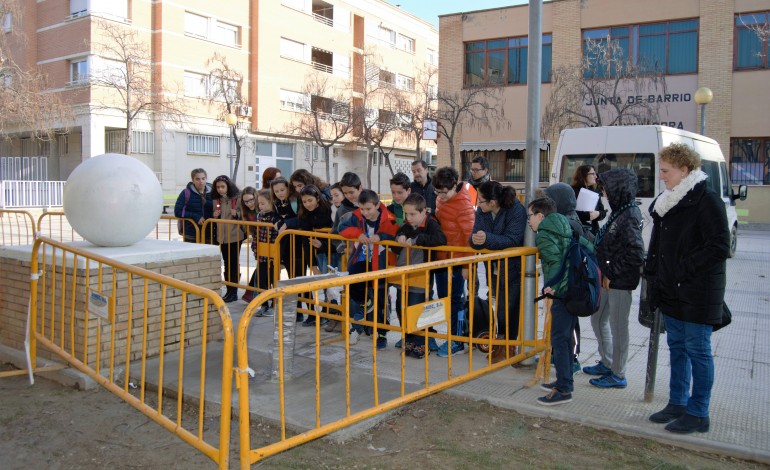 Visita de los consejeros de la Ciudad de las Niñas y los Niños a la placeta de María Auxiliadora