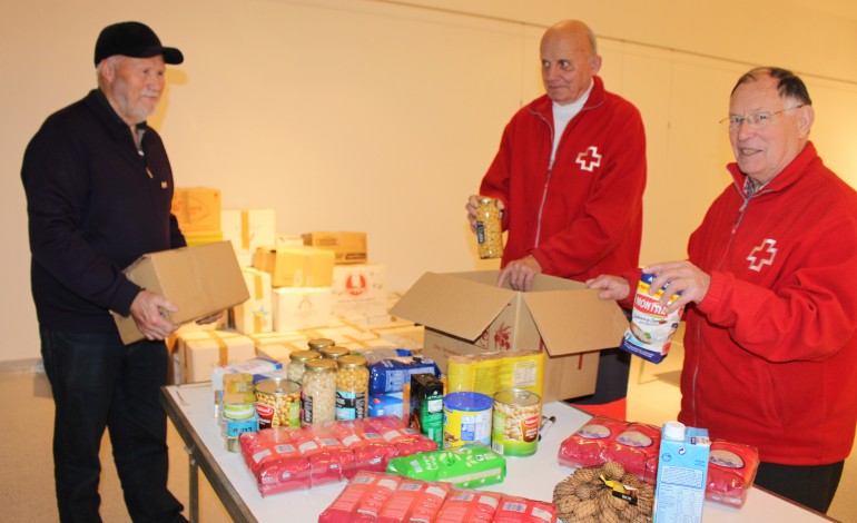 Donan 1.100 kilos de alimentos para los refugiados saharauis en Binéfar