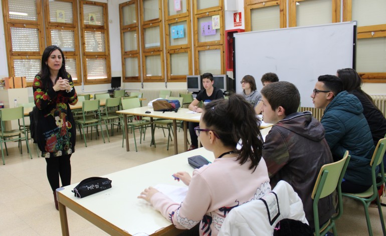 Un taller de inteligencia emocional y marca personal llega a 75 alumnos del IES Sierra de San Quílez