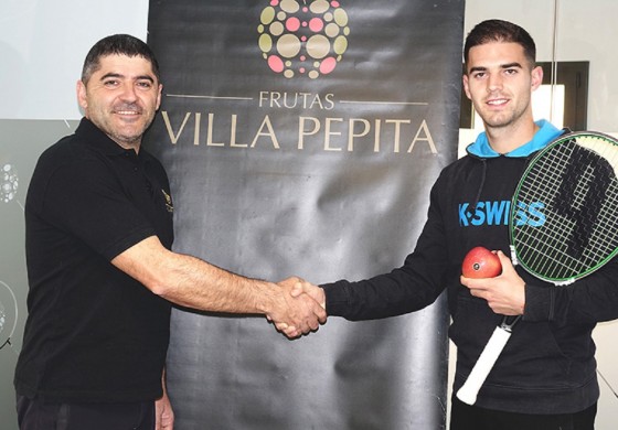 Frutas Villa Pepita, de Cofita,  patrocina al tenista Pablo Irigaray