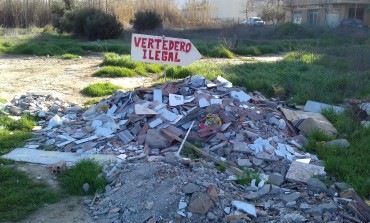 IU "señaliza" varios vertederos ilegales en el término municipal de Fraga