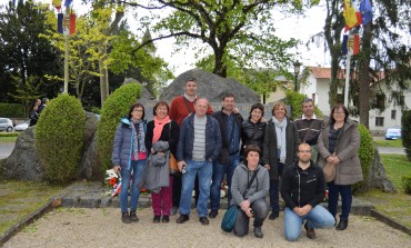 Las candidaturas de confluencia municipalista asisten al Día nacional de la Deportación en Francia