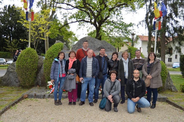 Las candidaturas de confluencia municipalista asisten al Día nacional de la Deportación en Francia