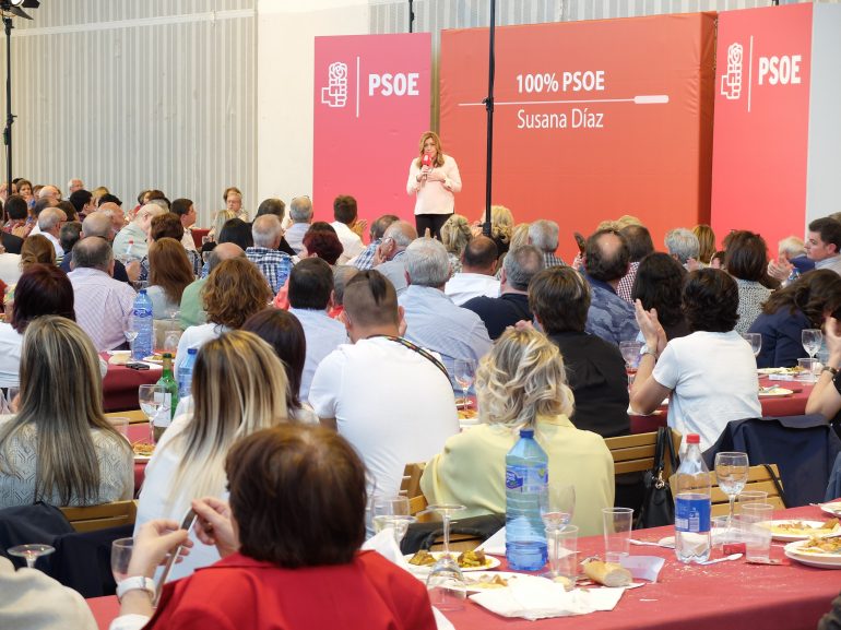 Susana Díaz asegura en el Alto Aragón que estará cerca de los pueblos pequeños para luchar contra la despoblación