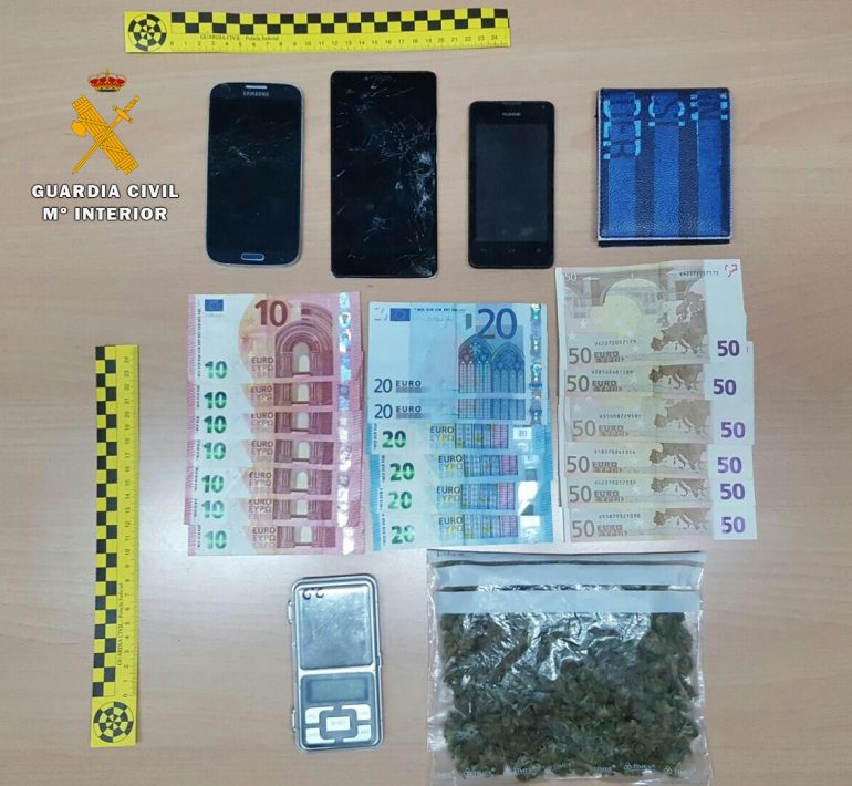 La Guardia Civil detiene a una persona por supuesto delito de tráfico de drogas