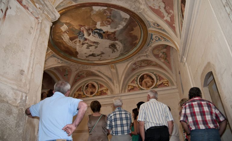 La DPH alterna la restauración de La Cartuja con el programa de apertura con 5.000 visitantes que hoy han podido acceder a los claustrillos