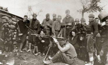 La exposición de Orwell cierra sus puertas como la más multitudinaria de la historia reciente de Huesca con 18.000 visitantes