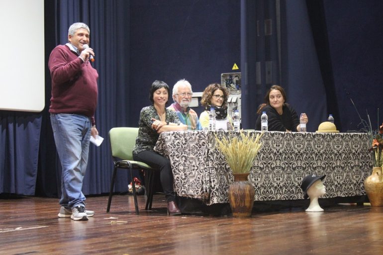 El CPEPA Monegros abre el curso de Educación de Adultos 2017-2018, que suma más de 400 personas matriculadas, con un participativo acto de convivencia para dar visibilidad al servicio