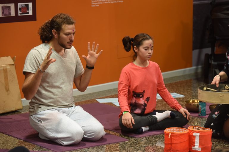 Niños, padres, madres y docentes ponen en práctica la Atención Plena de la mano de los mayores expertos en Mindfulness