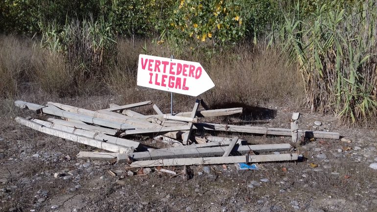 Seprona abre diligencias por la existencia de varios vertederos ilegales localizados en el término municipal de Fraga