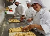 Deleita Inclusión pone a la venta sus primeras croquetas hechas a mano junto al equipo de Carmelo Bosque