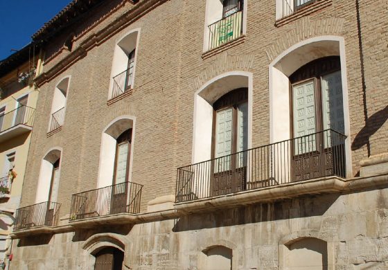 IU pregunta al Ayuntamiento de Fraga por los ordenadores de uso público de la biblioteca del Ayuntamiento del Palau Montcada