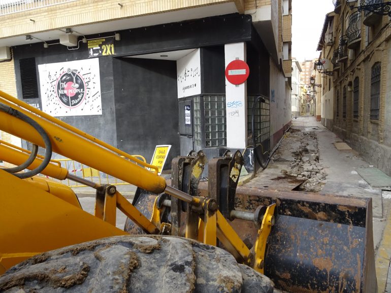El Ayuntamiento de Huesca ha iniciado las obras para la remodelación de la calle Sobrarbe