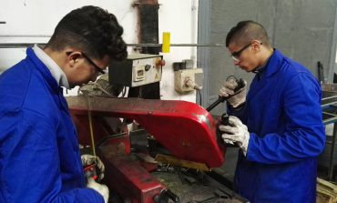 Ocho jóvenes comienzan en Fraga un nuevo curso de soldadura organizado por la Cámara de Huesca a través del Plan de Cualificación y Empleo