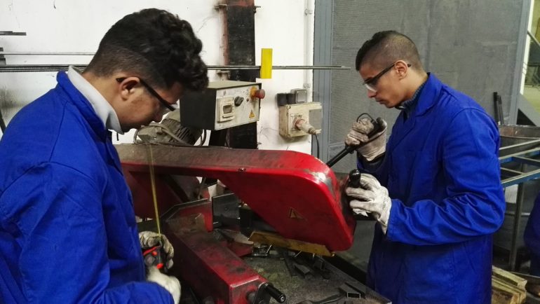 Ocho jóvenes comienzan en Fraga un nuevo curso de soldadura organizado por la Cámara de Huesca a través del Plan de Cualificación y Empleo