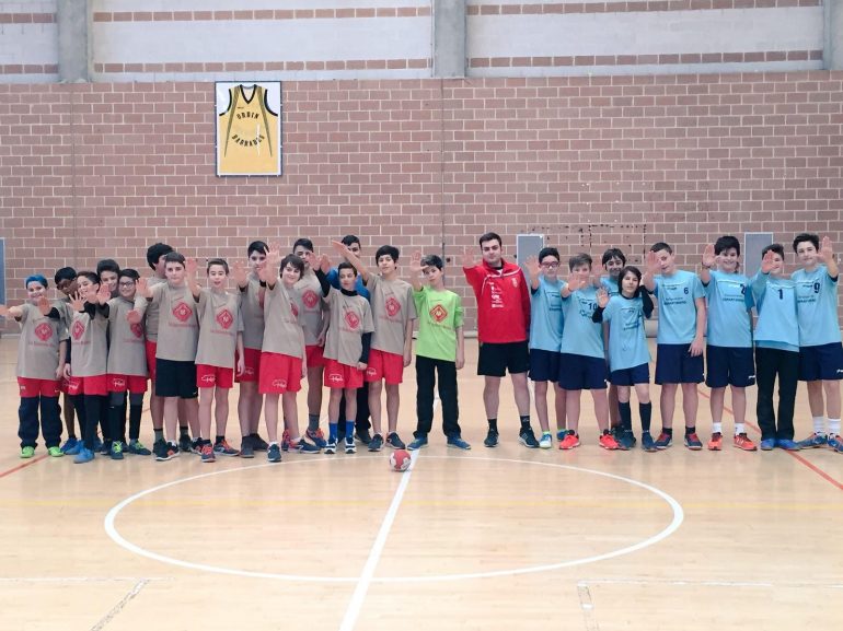 El partido de la liga regular cadete de balonmano se salda con la victoria del Club Balonmano Almogavar Zaragoza