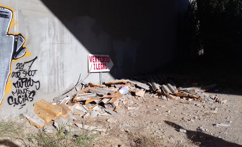 IU muestra su satisfacción por la limpieza de un vertedero ilegal en el término municipal de Fraga