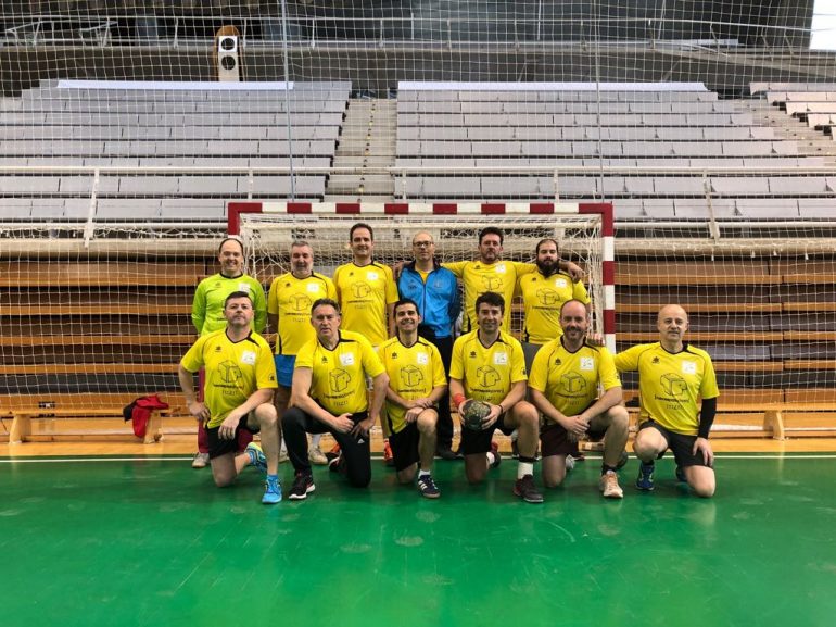 Balonmano Monzón Bigmat Ochoa gana el derbi contra Huesca en la categoría infantil