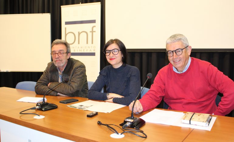 Versos de los jóvenes de la Asociación Down Huesca para alegrar a los viandantes de Binéfar