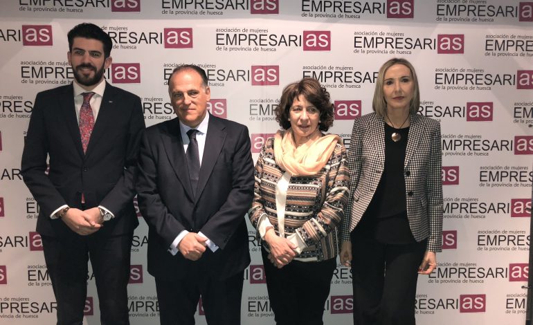 Javier Tebas: "Tener al Huesca en La Liga 123 es para pellizcarnos todos los días"