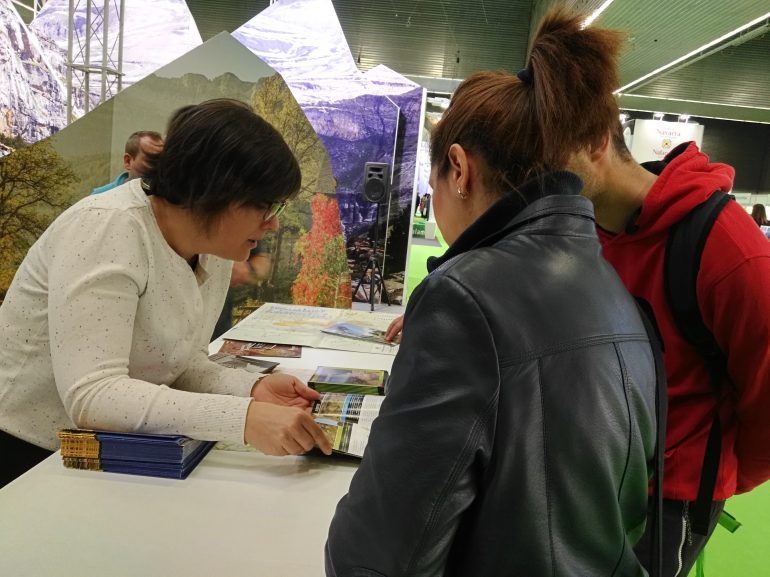 El paisaje de Los Monegros seduce a los visitantes del País Vasco