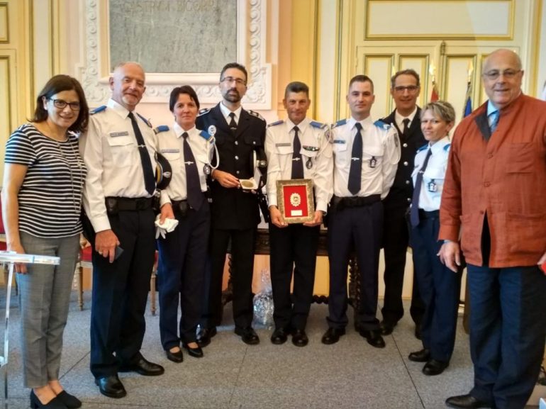 Dos mandos del Cuerpo de la Policía Local de Huesca visitaron la localidad de Tarbes con motivo de las fiestas de la ciudad