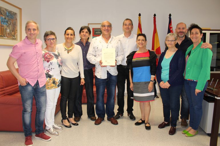 El Ayuntamiento felicita a Los Titiriteros de Binéfar por sus 40 años de trayectoria