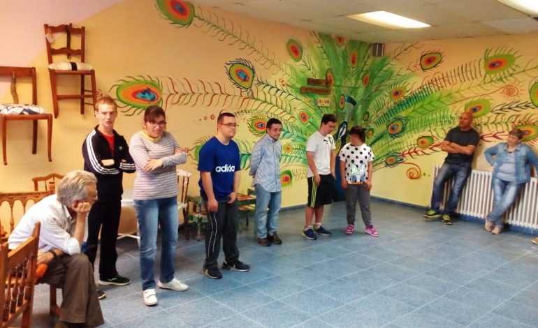 Los artesanos de Down Huesca muestran su trabajo en la jornada de puertas abiertas del taller de artesanía