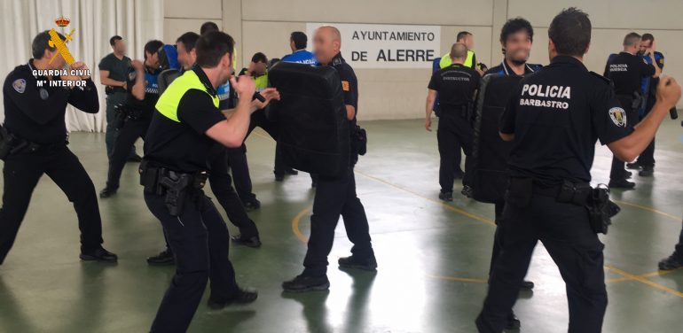 Guardia Civil de Huesca imparte formación de monitores en intervención operativa a Policías Locales de la provincia