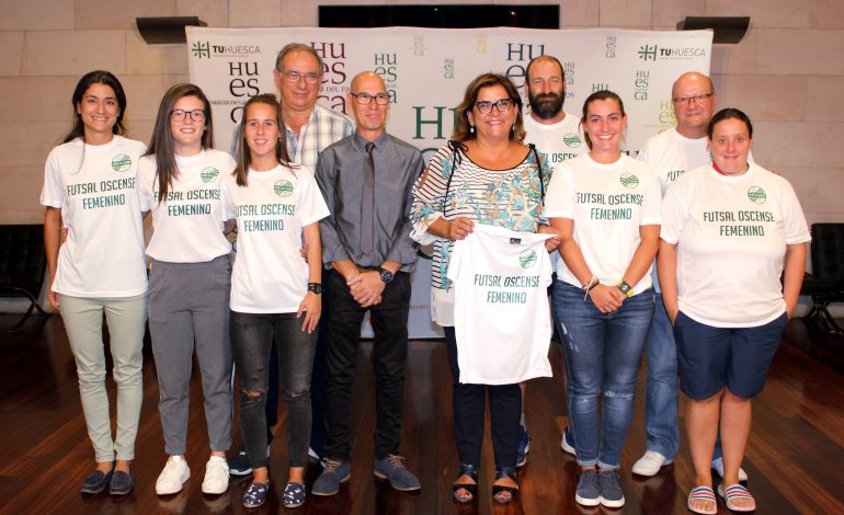 El equipo de fútbol sala femenino de Sariñena inicia una renovada etapa en la ciudad de Huesca