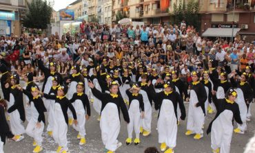 El desfile de carrozas despide las fiestas mayores en Tamarite de Litera