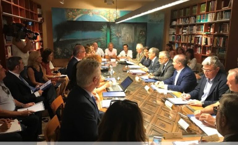 El Justicia de Aragón celebra una nueva sesión de su Mesa dedicada a la lucha contra la soledad no elegida de nuestros mayores