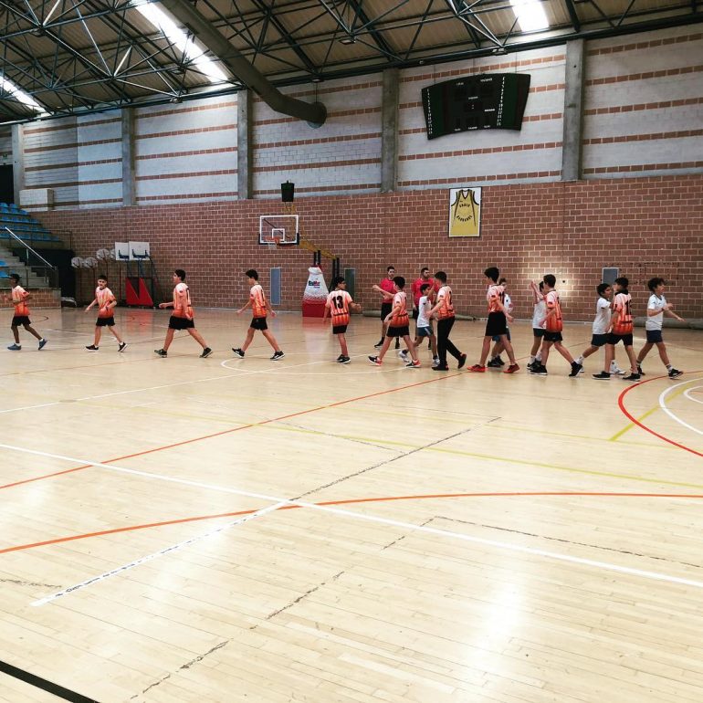 El equipo montisonense de balonmano ‘Gimnasio CDM Monzón’ se enfrentó al Corazonistas