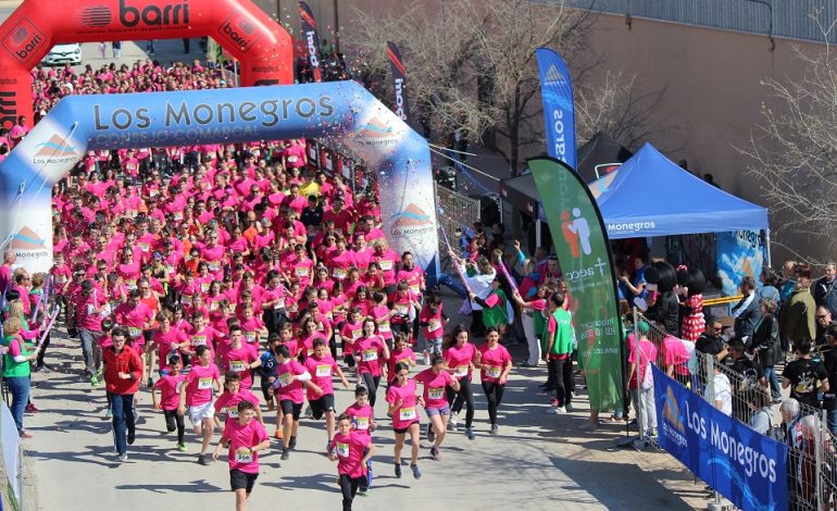 Gran ambiente y participación en la VI Carrera solidaria en beneficio de la Asociación Española contra el Cáncer celebrada en Sariñena con casi mil inscritos