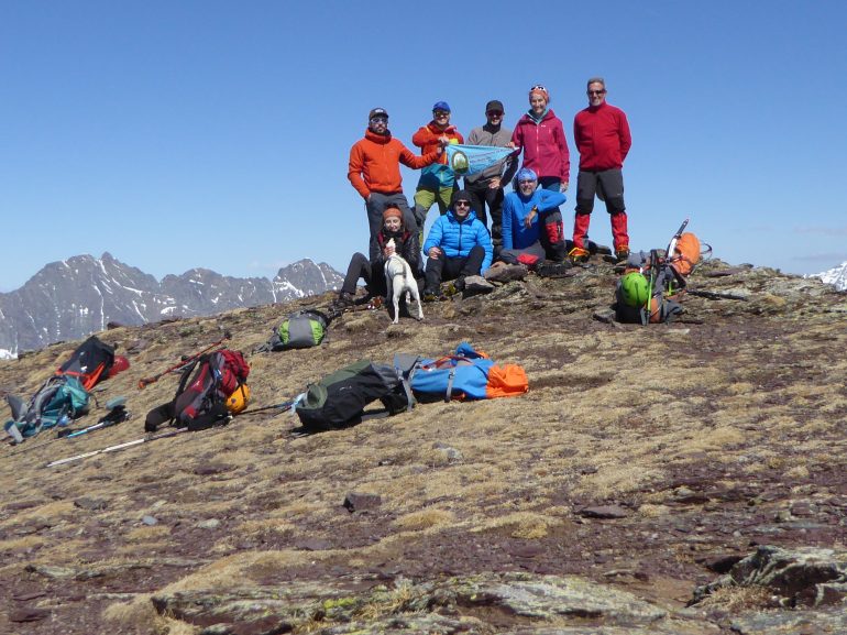 El Club Montisonense de Montaña asciende al Pico Puerto Viejo