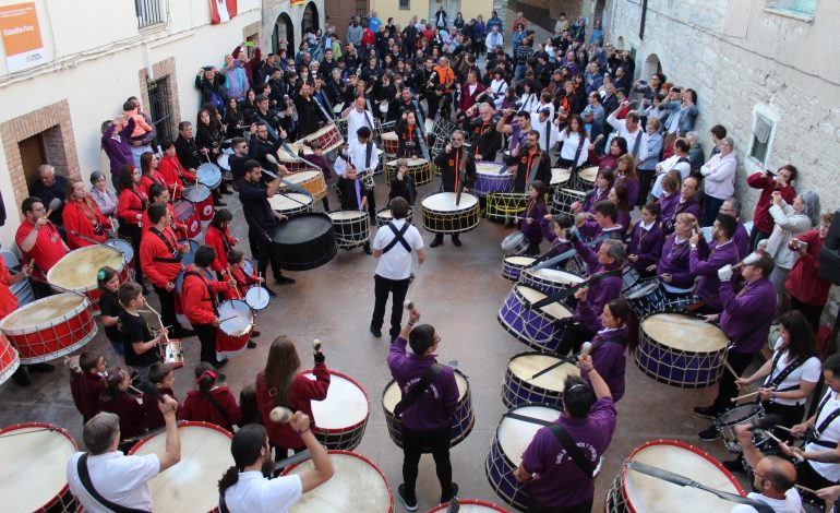 Azanuy reunió trescientos tambores y bombos en su XVI Exaltación