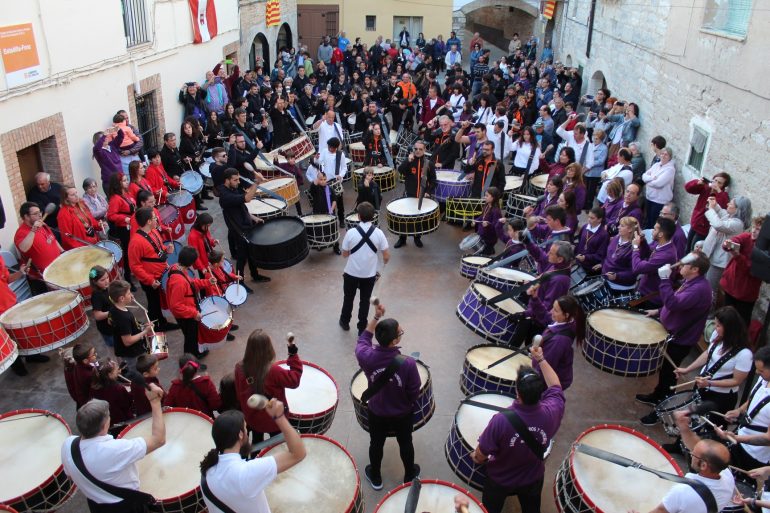 Azanuy reunió trescientos tambores y bombos en su XVI Exaltación